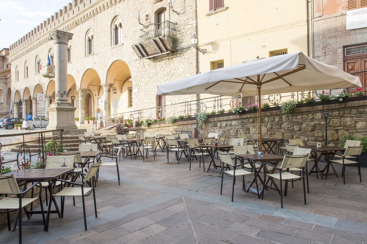 Albergo Colonna Бертіноро Екстер'єр фото